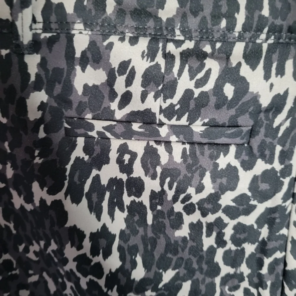 Isaac Mizrahi Size‎ 6 Cheetah print shorts